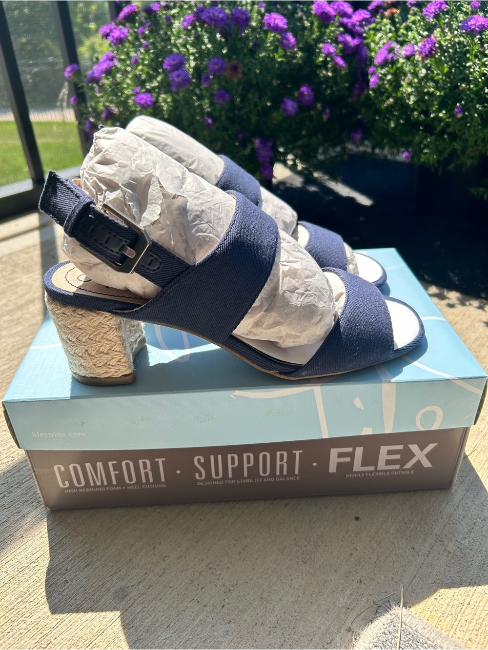 Life Stride Navy Fabric Block Heel Sandals Size 6.5Wide